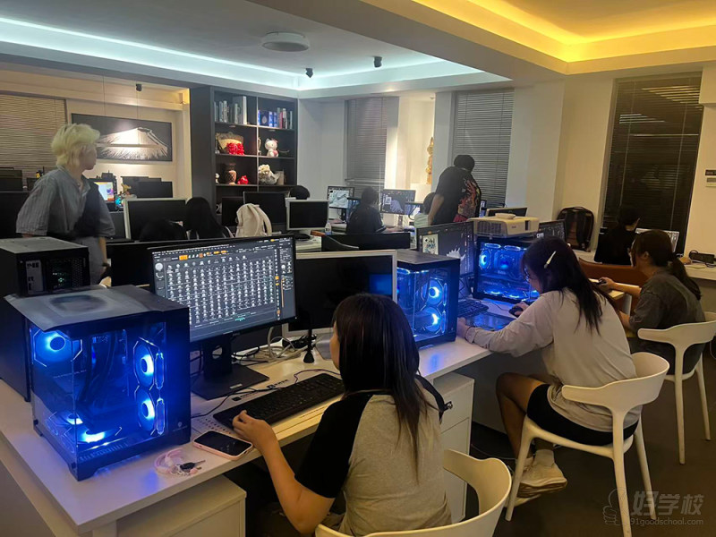 廈門AI+UI+游戲開發全能班 重塑游戲設計與開發新未來